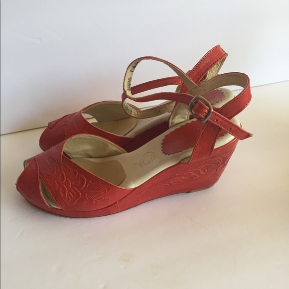 mexican tooled leather sandals